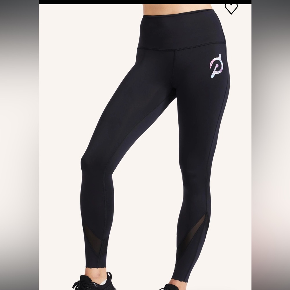 Move Mission Scallop Hem Legging